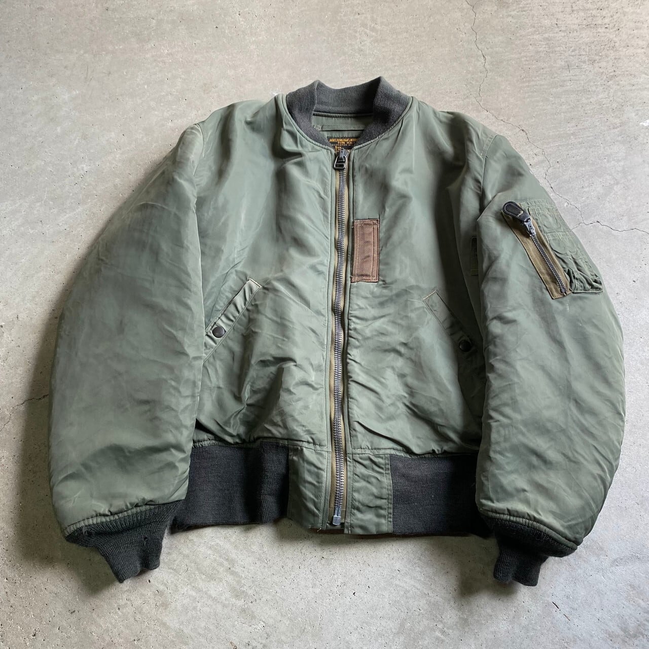 フライトジャケットB―15DMOD実物 悴ん