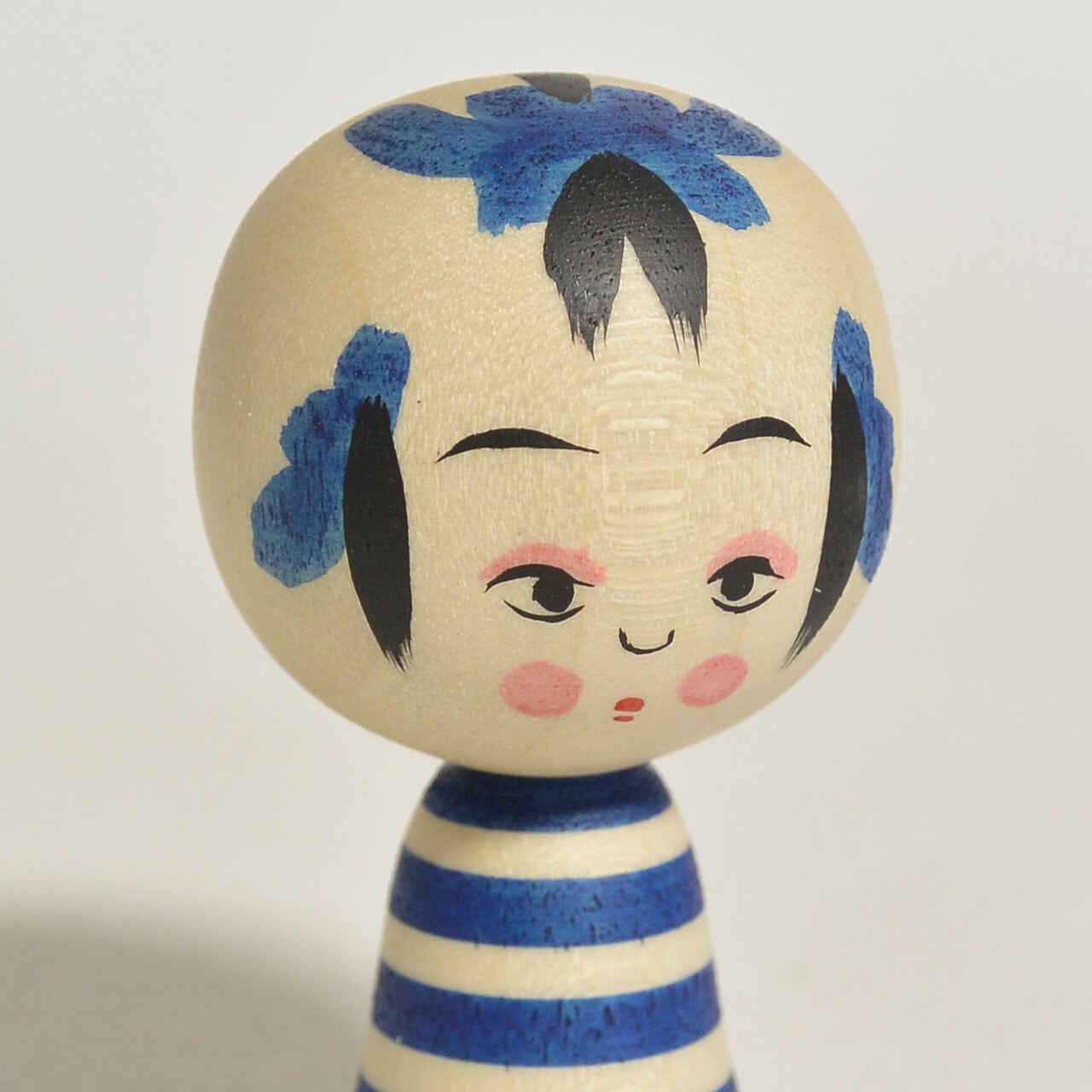 青の小寸こけし（ミニこけし） 約1.5寸 約4.5cm 鈴木明 工人（作並系