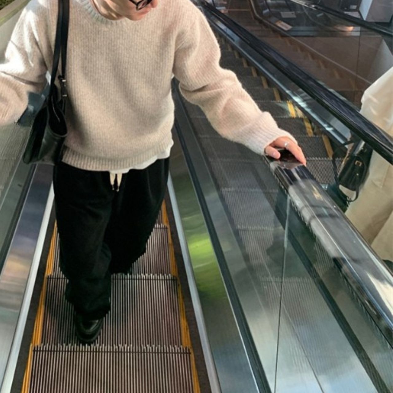 ミックスカラーラウンドネックニット　1152