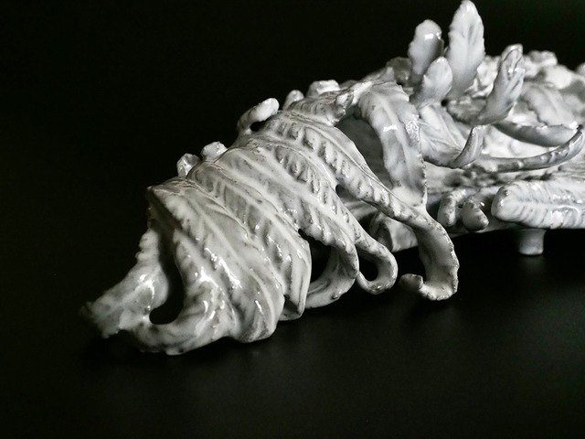 Etrange petite piece 401 　翼と手のオブジェ