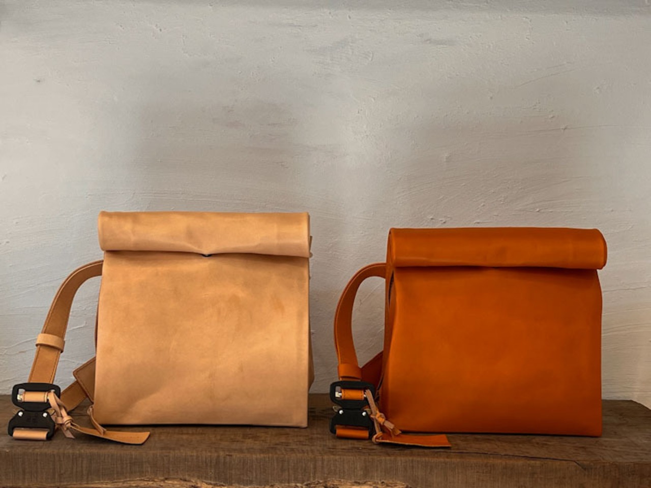 紙袋のようなワンショルダー