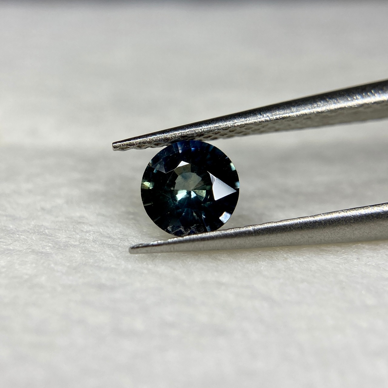 サファイア 0.540ct ブルーグリーン 簡易ソーティング付き No.178