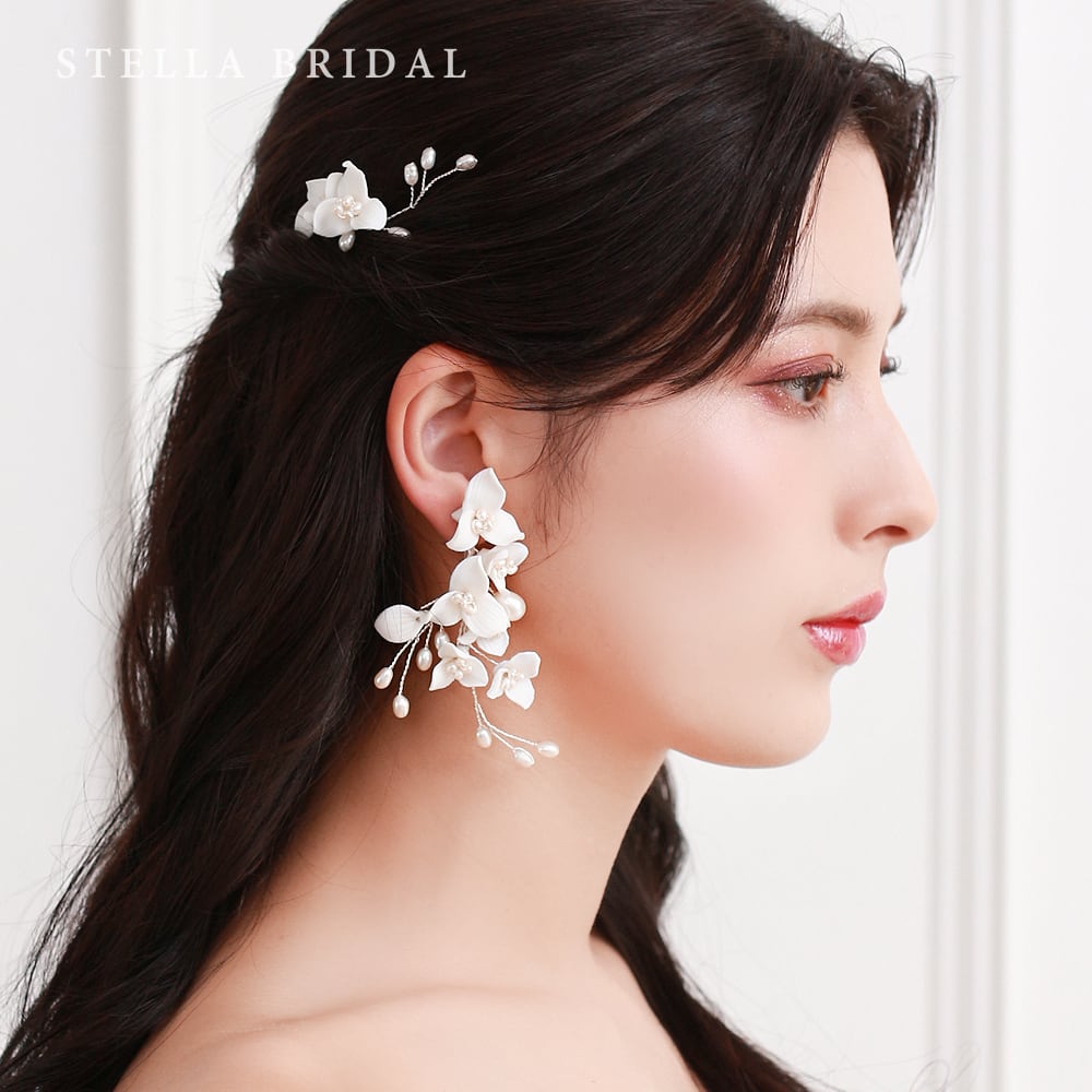 STELLA BRIDALホワイトフラワーと淡水パール　ヘッドドレス，イヤリング 受注生産品】ホワイトフラワーと淡水パールのブライダルヘッド