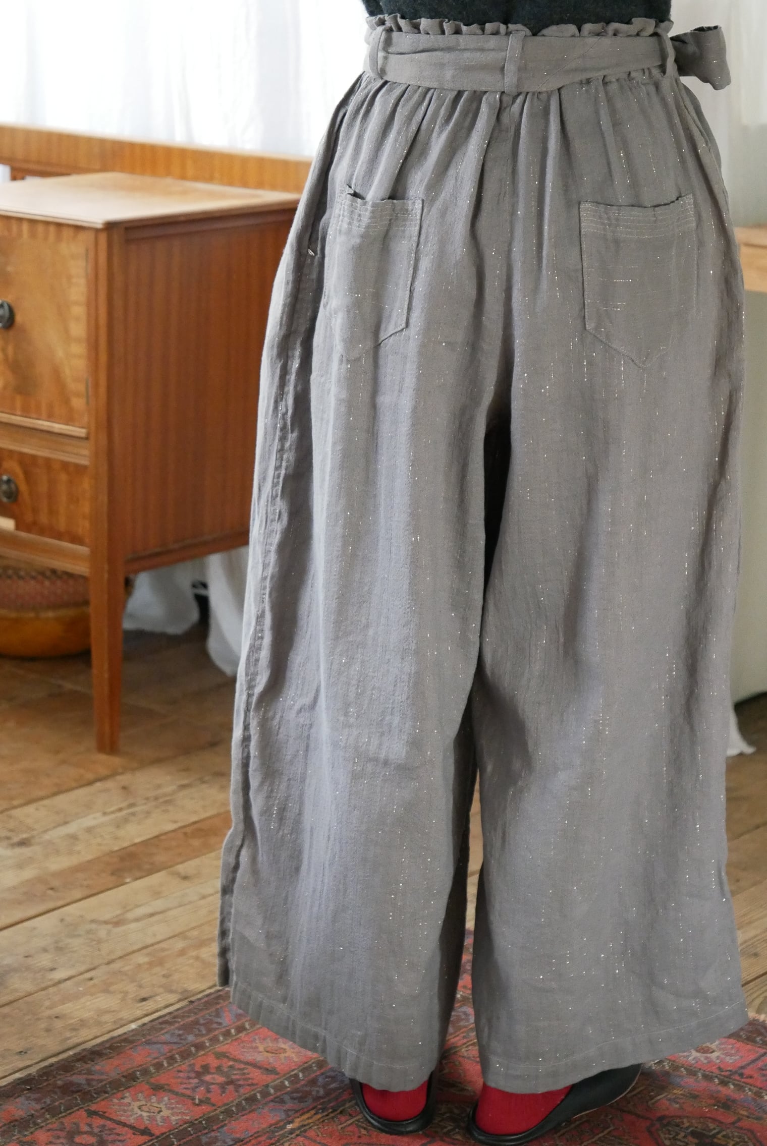 YURTAO】ラメカントリークロス ワイドギャザーパンツ〈 備長炭染〉 | zuhka