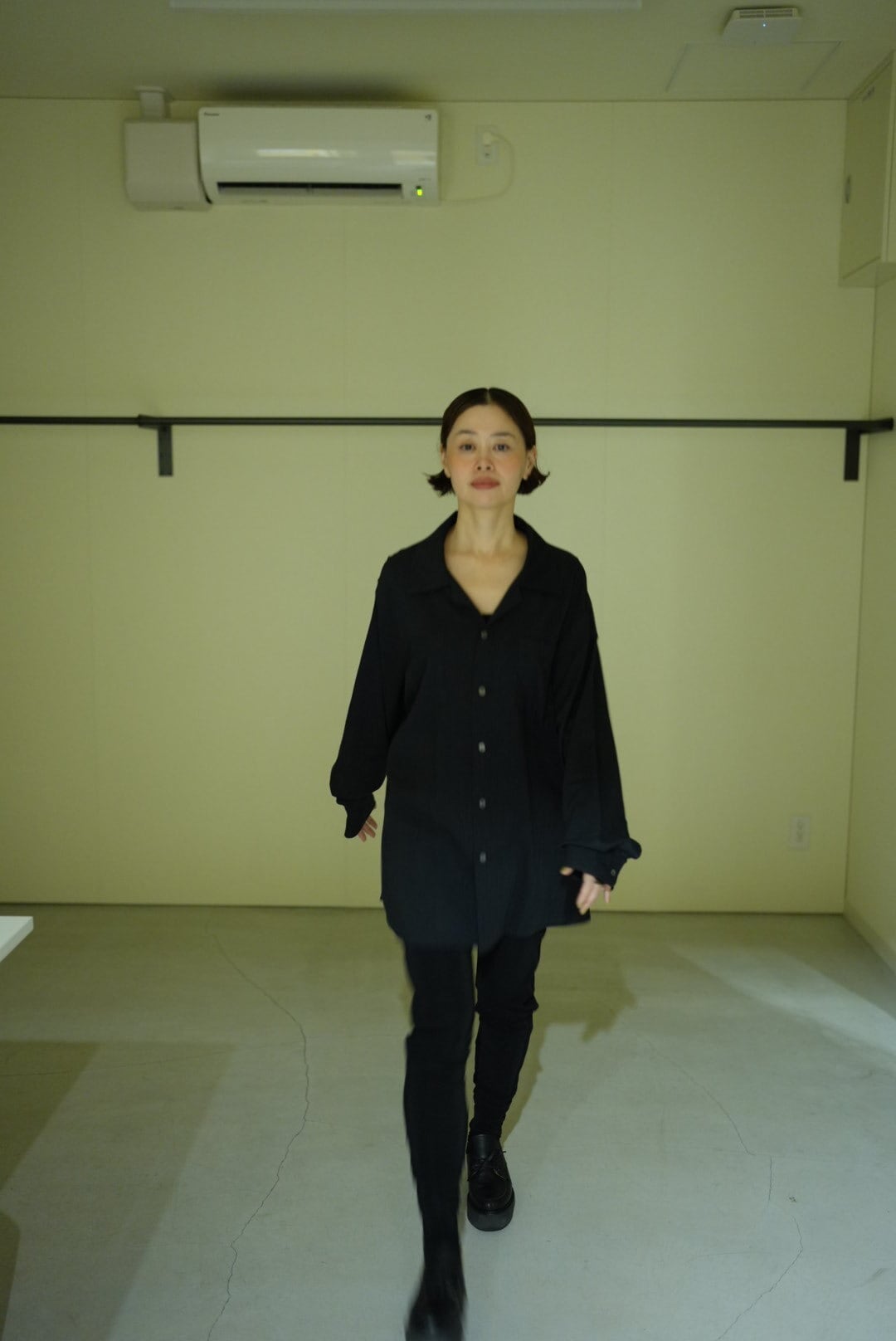 MOON TREE PLANET - line pants sports black | MOON TREE PLANET