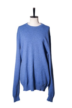 1999’s 2-ply cashmere 100% knit sweater