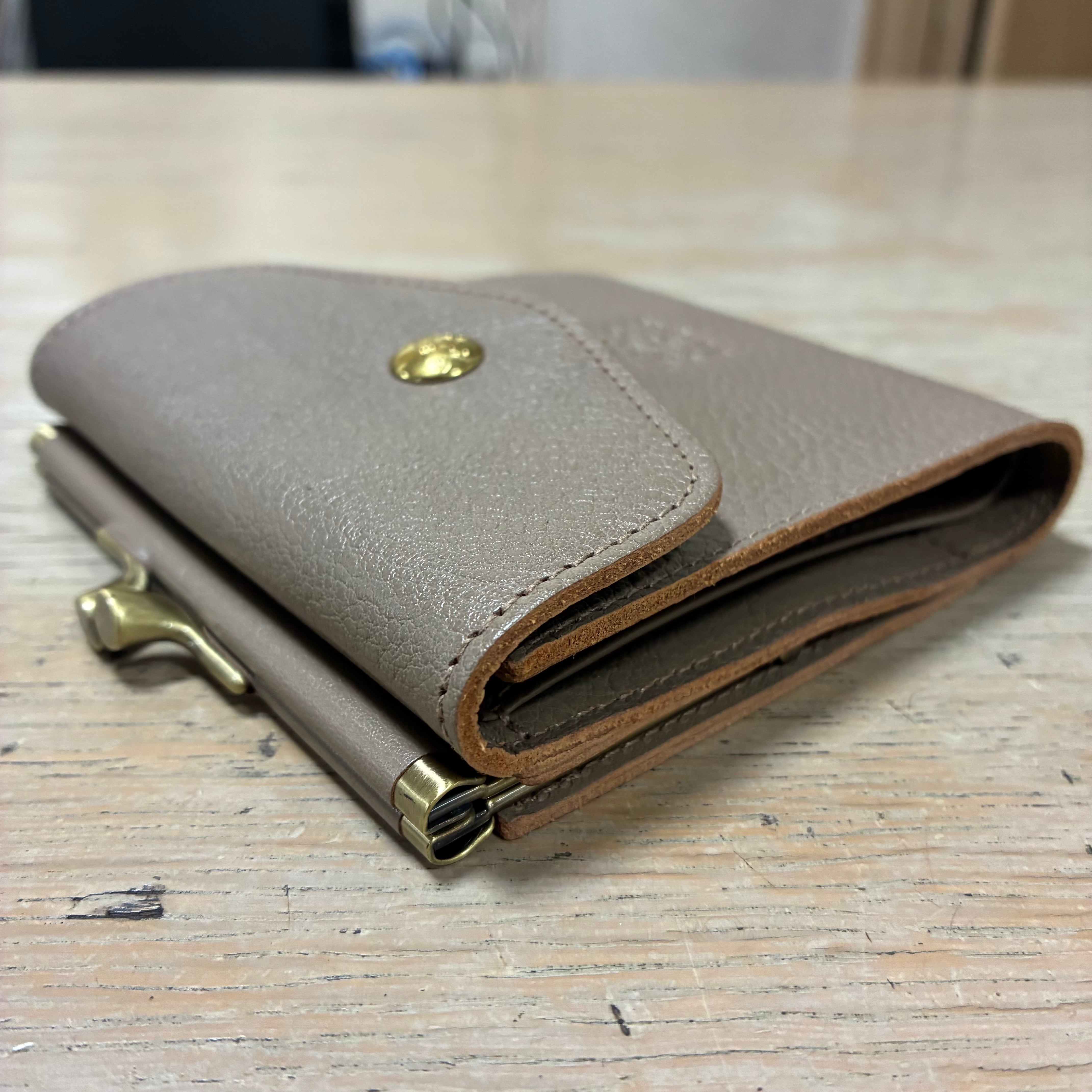 IL BISONTE イルビゾンテ 2つ折りガマ口財布 【411277】(COL グレー