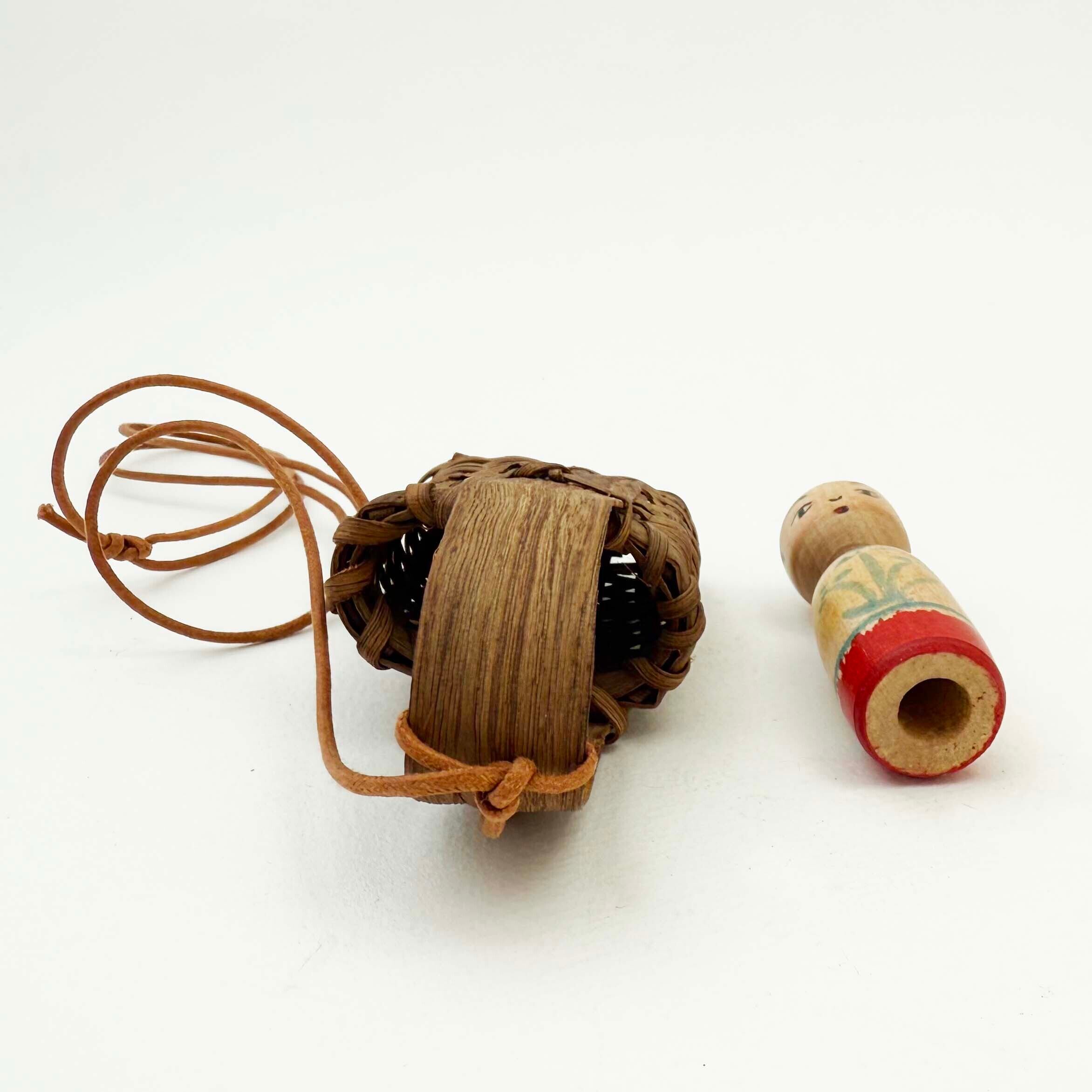 葡萄蔓こけしペンダント籠+瀬谷重治こけし