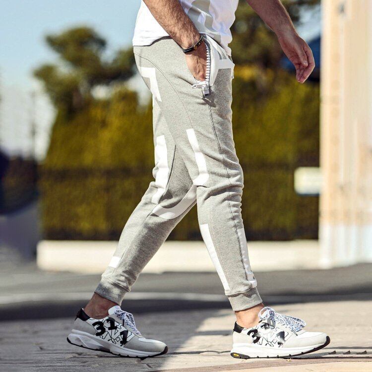 1PIU1UGUALE3 トラベルトラウザー 迷彩柄