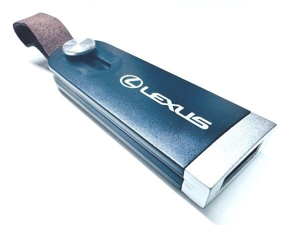 Lexus Retracting 8GB USB Flash Drive | LEXUS FASHION STORE - LEXUS