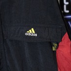 90s adidas マウンテンパーカー　ナイロン　黒×赤×黄色　ドローコーS