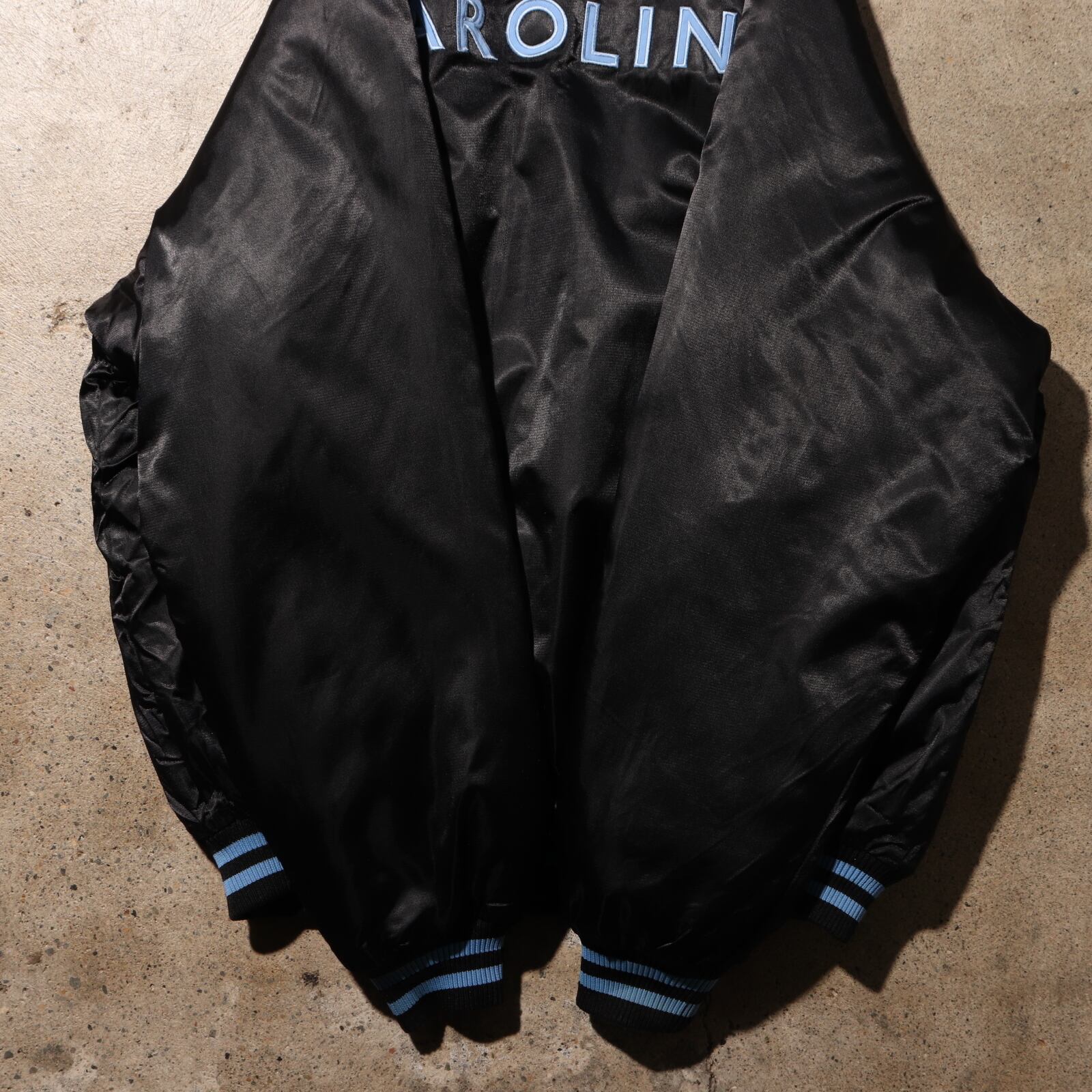 L NIKE ノースカロライナ サテンスタジャン ナイロンジャケット ナイキ  