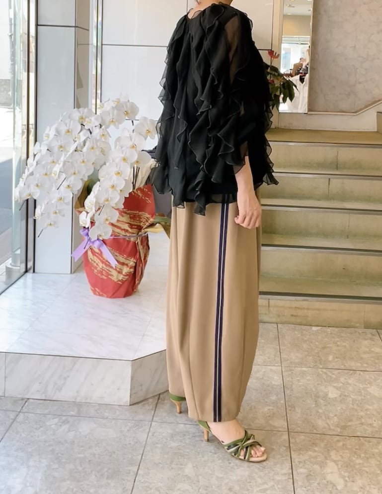 ayane】サイドラインバレルレッグパンツ | MINERVA （ミネルバ）