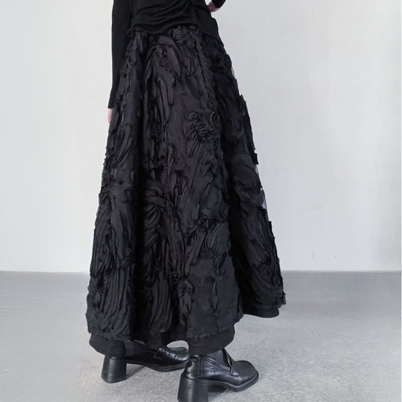 Uneven motif asymmetric skirt V1372