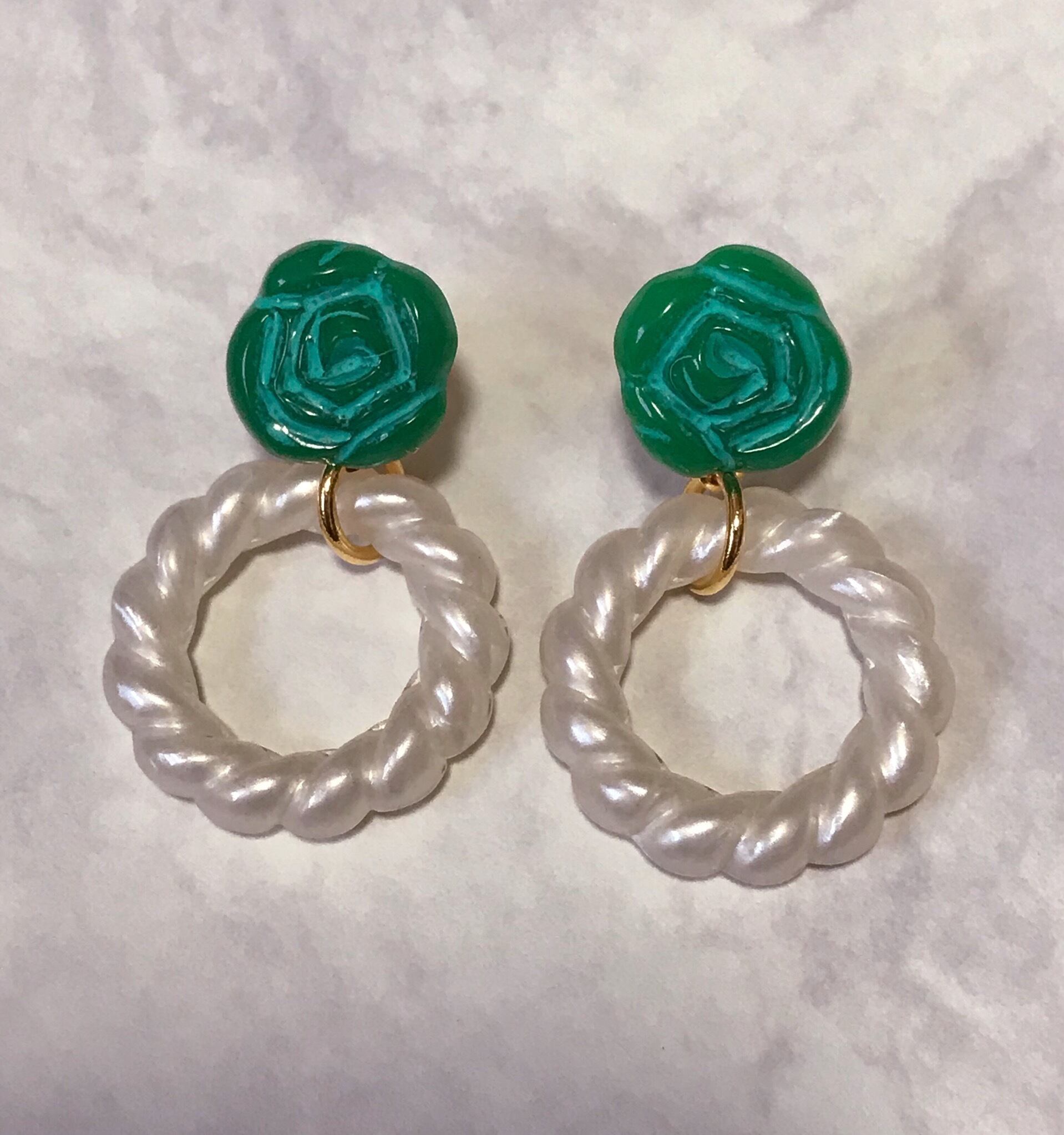 緑の薔薇のピアス／イヤリング | アクセサリー mutyuu