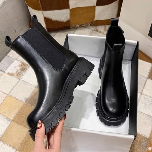 ショートブーツ レディース サイドゴアブーツ 厚底ブーツ フェイクレザー プラットフォーム 太ヒール ミドルヒール 5cmヒール カジュアル 歩きやすい ブーツ ショート丈 脚長 美脚 おしゃれ