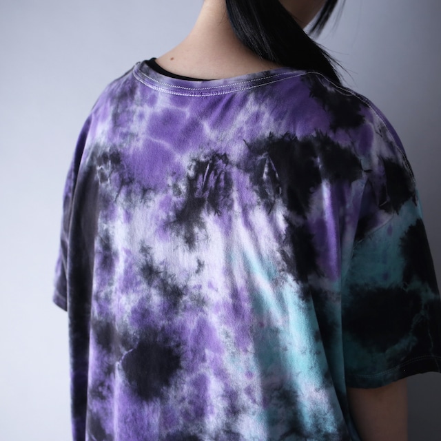 "東京喰種" psychedelic poison color over silhouette h/s tee