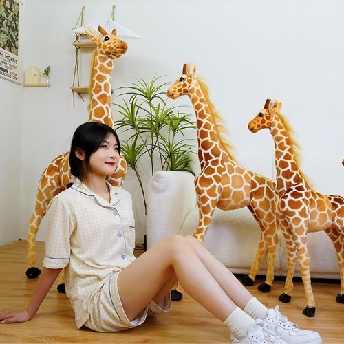 140cm キリン ぬいぐるみ 大サイズ リアル風 動物ぬいぐるみ 長身デザイン ふわふわ 柔らかい 癒し系インテリア 子供部屋 飾り プレゼント ギフト 誕生日 お祝い