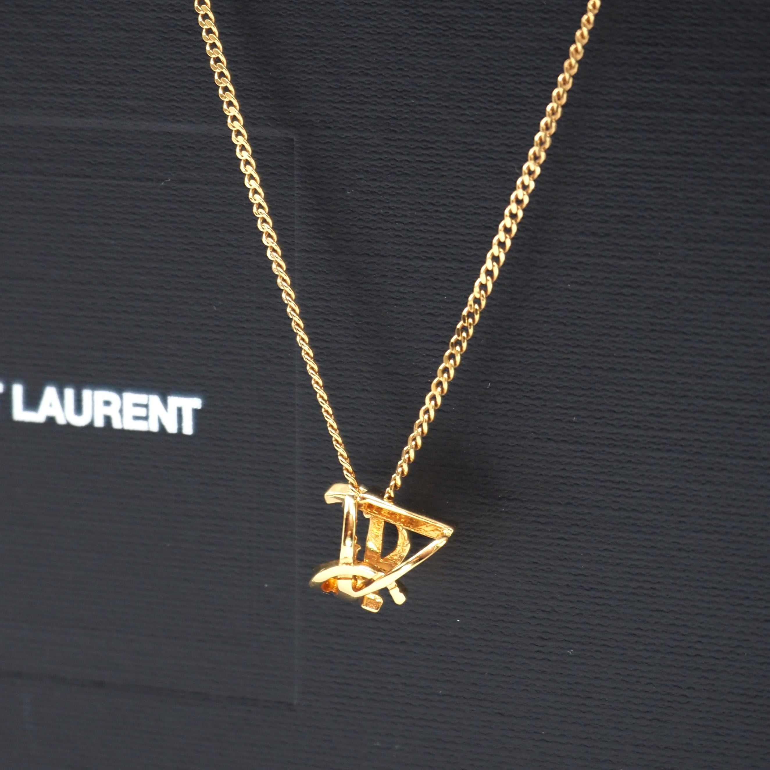 12/8掲載 SAINT LAURENT PARIS オピウム ツイスト カサンドラ ネックレス メタル サンローランパリ 付属品付き