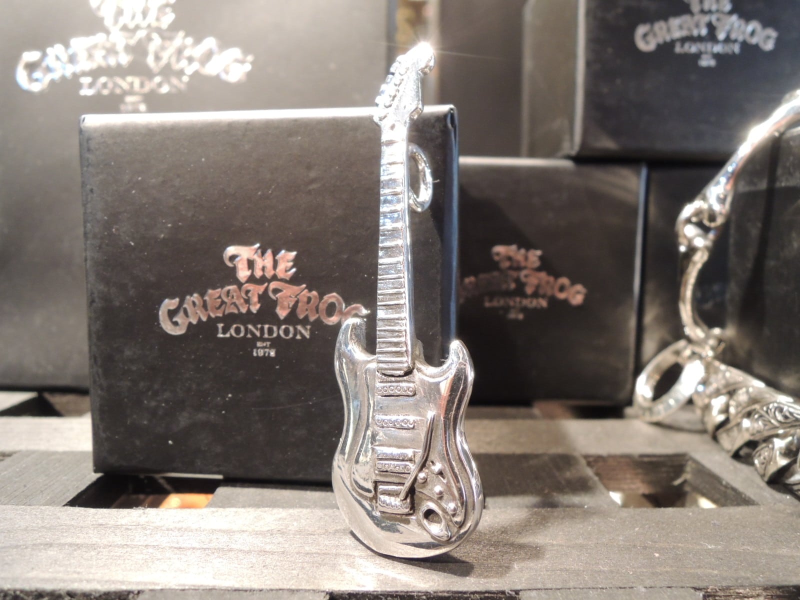 THE GREAT FROG LARGE GUITAR PENDANT グレートフロッグ