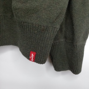 Levi's　リーバイス　Vネック　コットンニット　セーター　中厚手　無地　刺繍ロゴ　カーキ　オリーブ　XXL