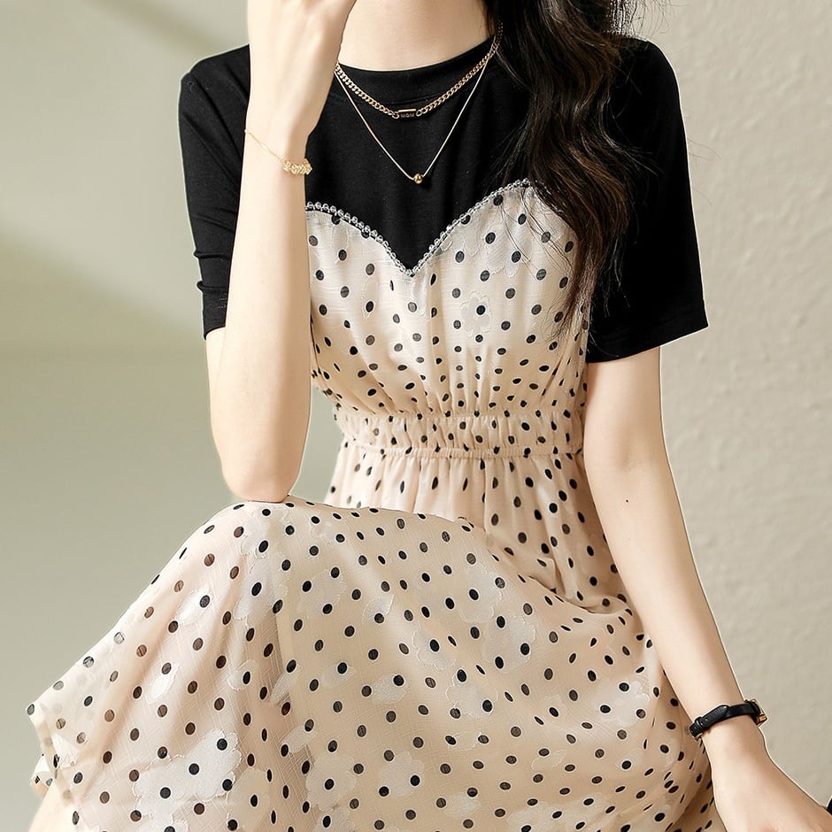 【着用レビュー】ワンピース レディース フレアワンピース M L XL 2XL アプリコット ブラック ドット柄 水玉模様 フェイクレイヤード 重ね着風 切り替えデザイン ビーズ フラワー クルーネック 半袖 膝丈 シアー 透け感 Aライン サマードレス バイカラー ハイウエスト スタイルアップ 脚長効果 シンプル フェミニン カジュアル キュート ガーリー 大人可愛い おしゃれ 普段使い イベント デート お出かけ 休日 旅行 女子会 ファッション コーデ スタイル モテ 送料無料 こなれ感 春 夏