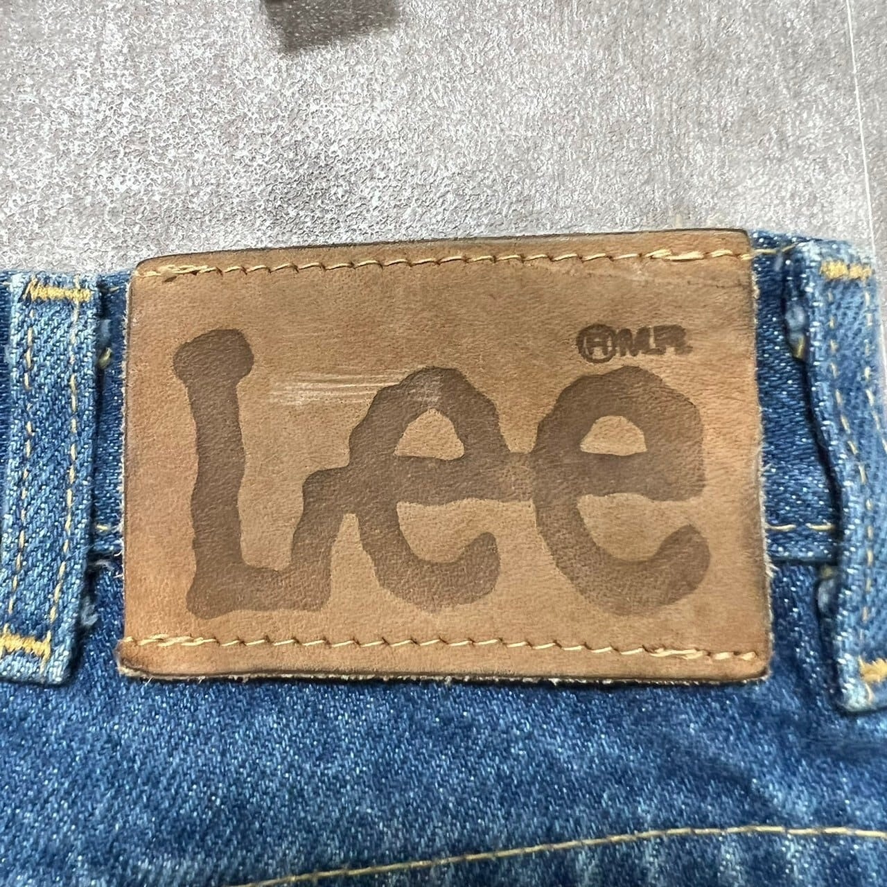 W32×L30】Lee デニムパンツ 革パッチ | 古着屋OLDGREEN