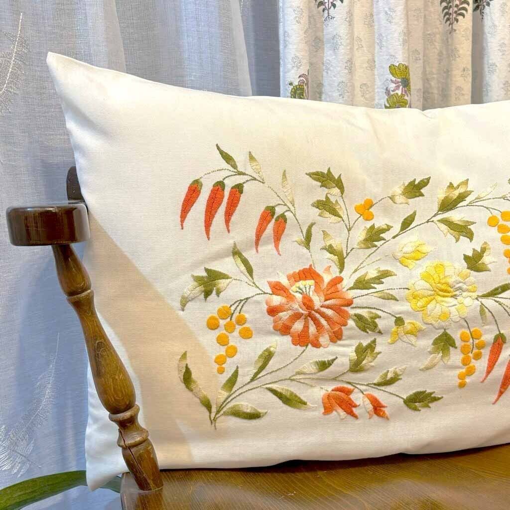 ハンガリー刺繍 花 クッションカバー パプリカ | kolbenova