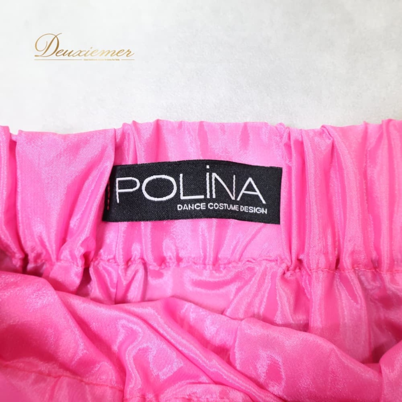 ベリーダンス オリエンタル 衣装 上下セット ピンク系 ポリーナ POLINA トップス スカート ベルト ラインストーン 装飾 豪華 明るい かわいい 華やか ダンス衣装 イベント ステージ 鮮やか スリット フリル
