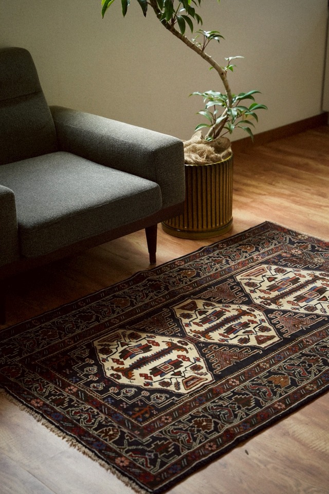 2089-Vintage Baluch rug