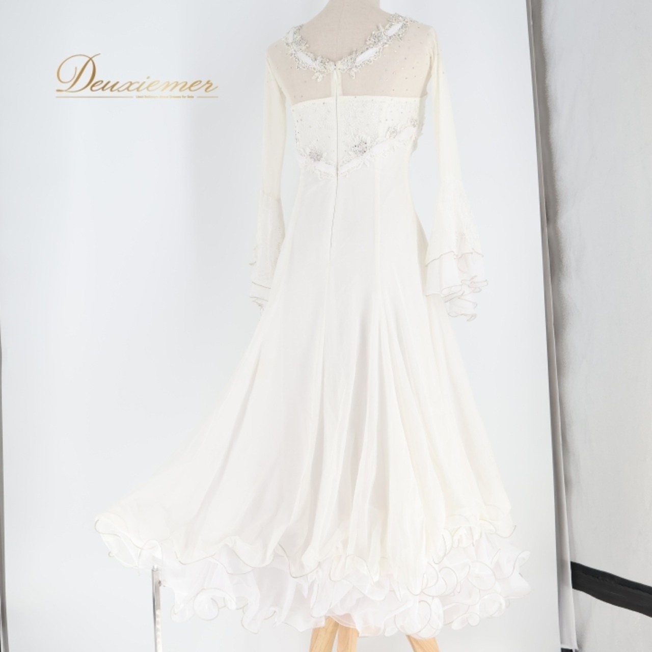 社交ダンス 衣装 スタンダードドレス ワンピース ドレス スタンダード SEKINE セキネ 白 フリル レース 上品 ダンス パーティ 発表会 かわいい ホワイト系 お洒落 フェミニン 大きな袖シンプル ふんわり