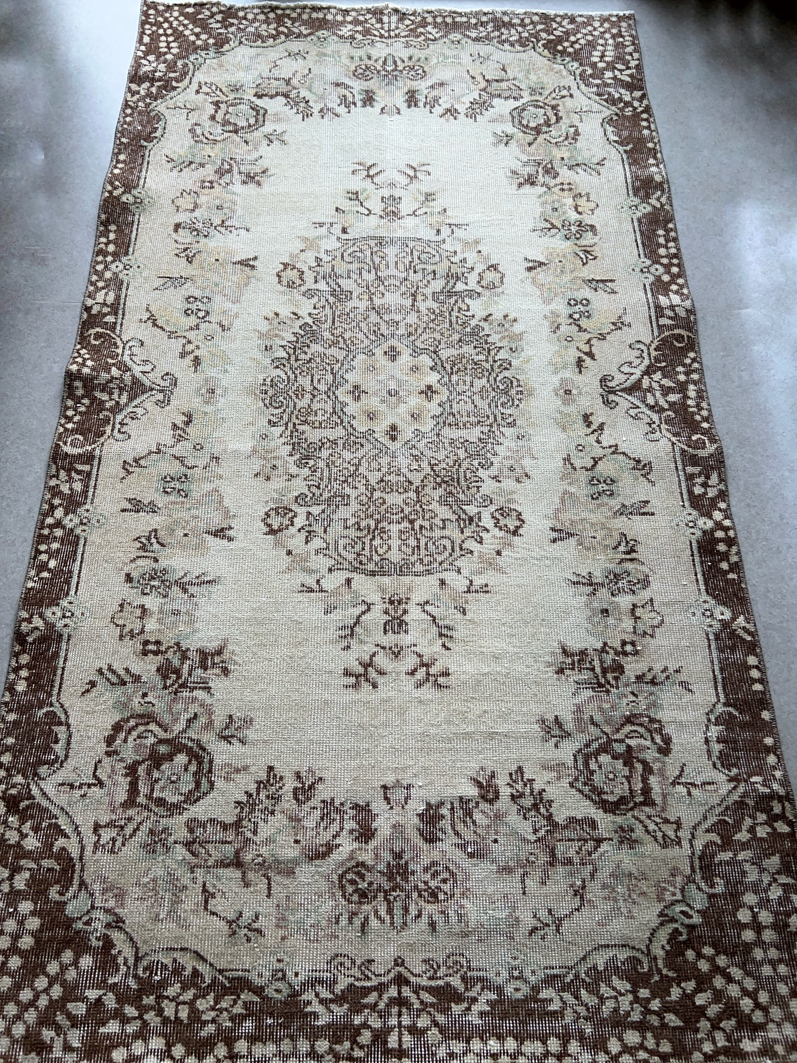 Vintage rug〈Brown Medalion〉203×112/ヴィンテージラグ トルコラグ