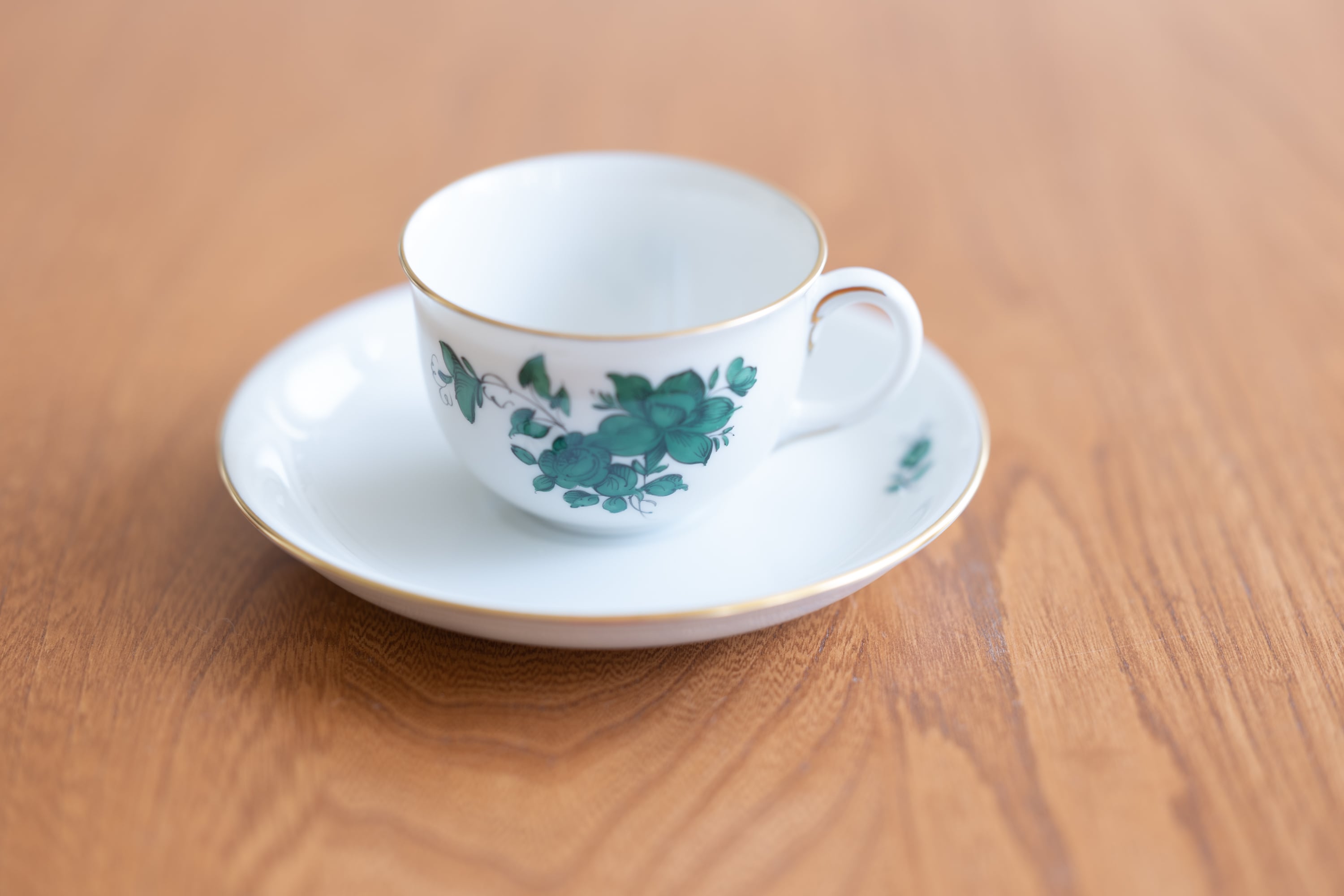 オーストリア アウガルテン マリアテレジア パターン エスプレッソカップアンドソーサー ミニサイズ 現在2セットあります。2/2