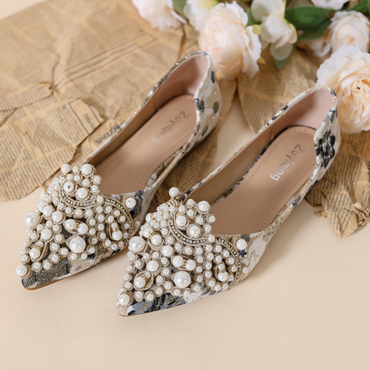 ビジュー ポインテッドトゥ フラットシューズ-花柄