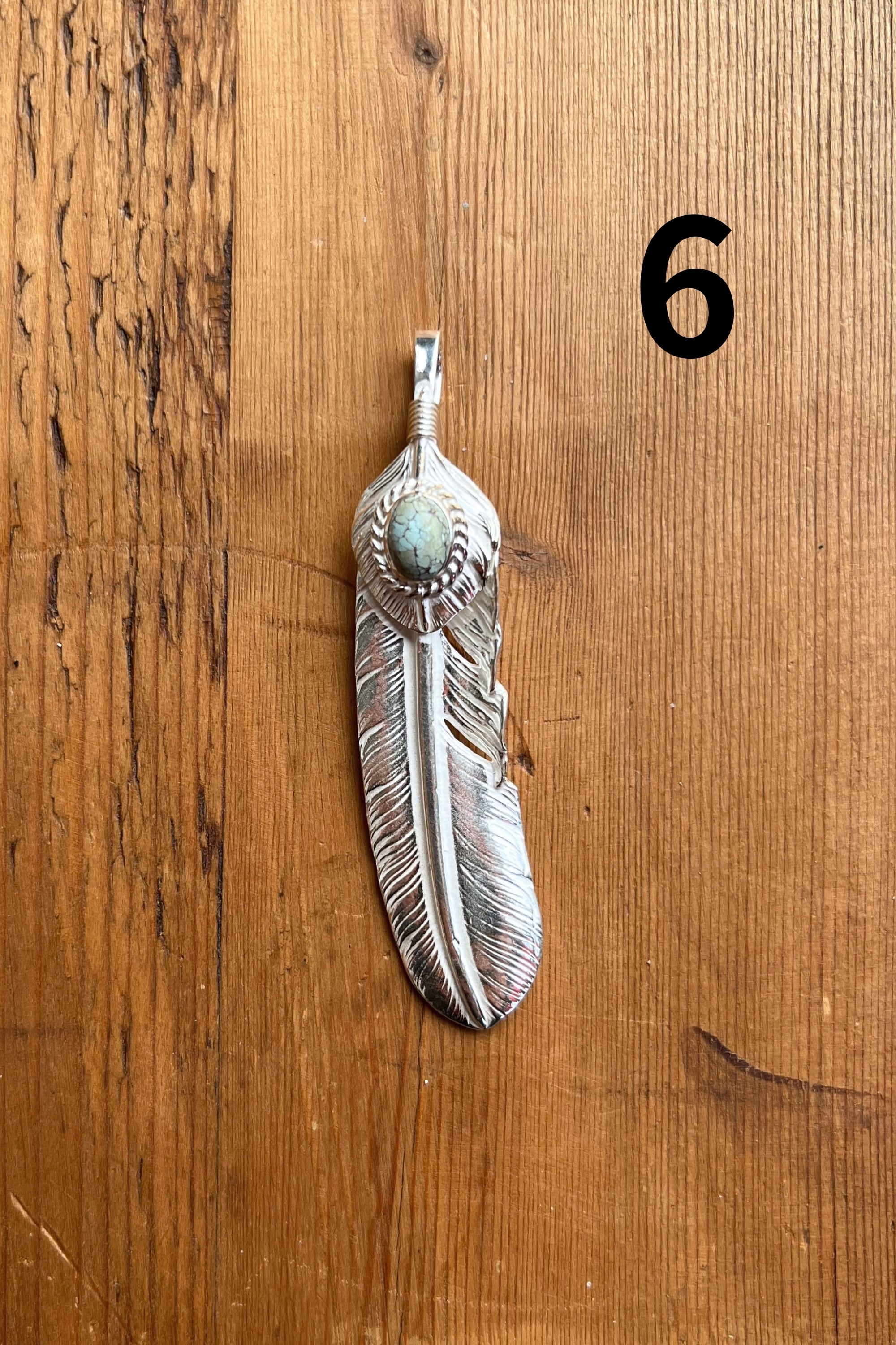 【NEWカラー入荷！】上銀銀縄天然ターコイズ付き特大フェザー（左向き）