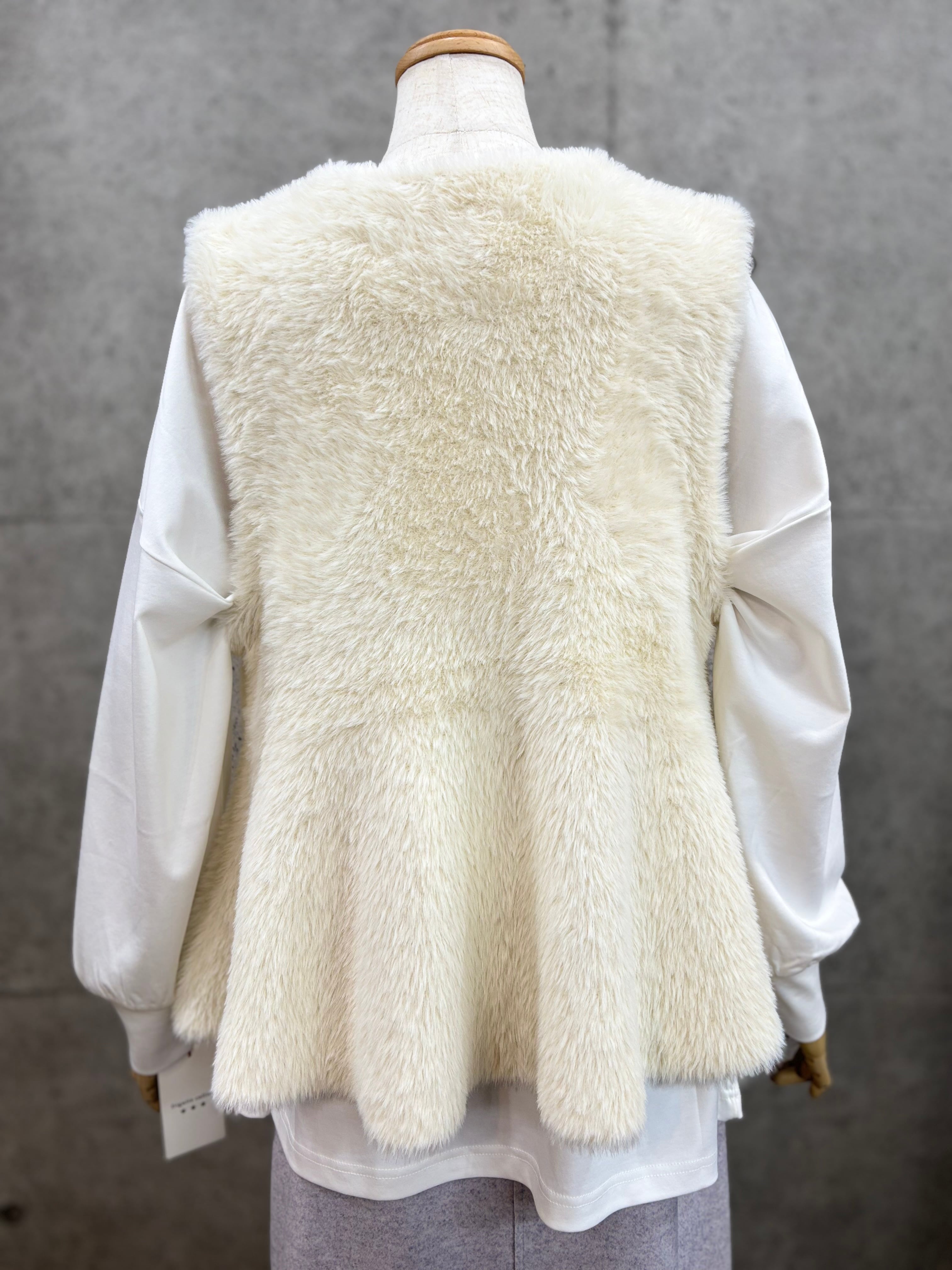 40%OFF】DigniteCollier(ディニテコリエ) フェザーヤーンペプラムジレ