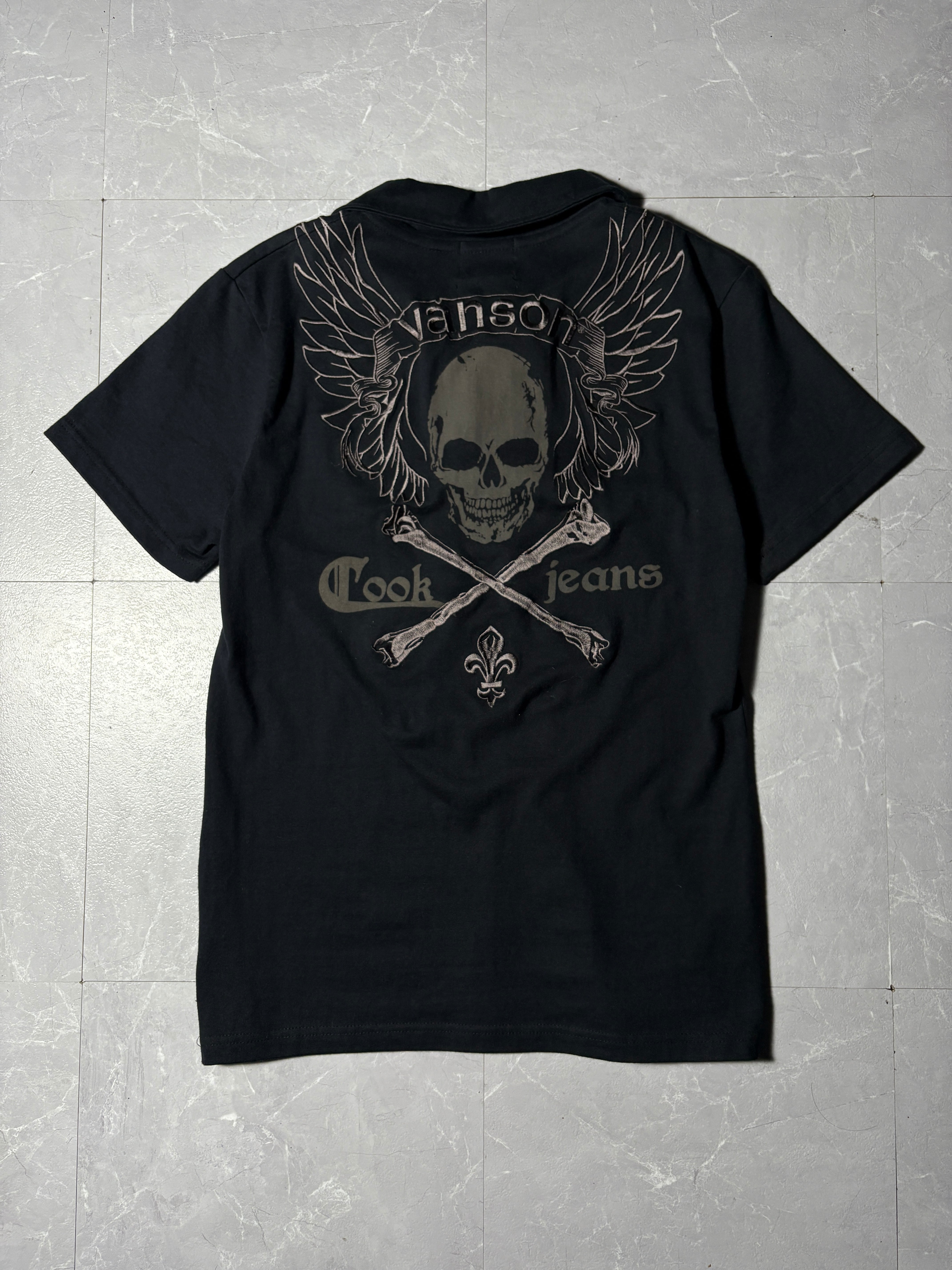 fashion victim FUCK Tシャツ | PAY ID