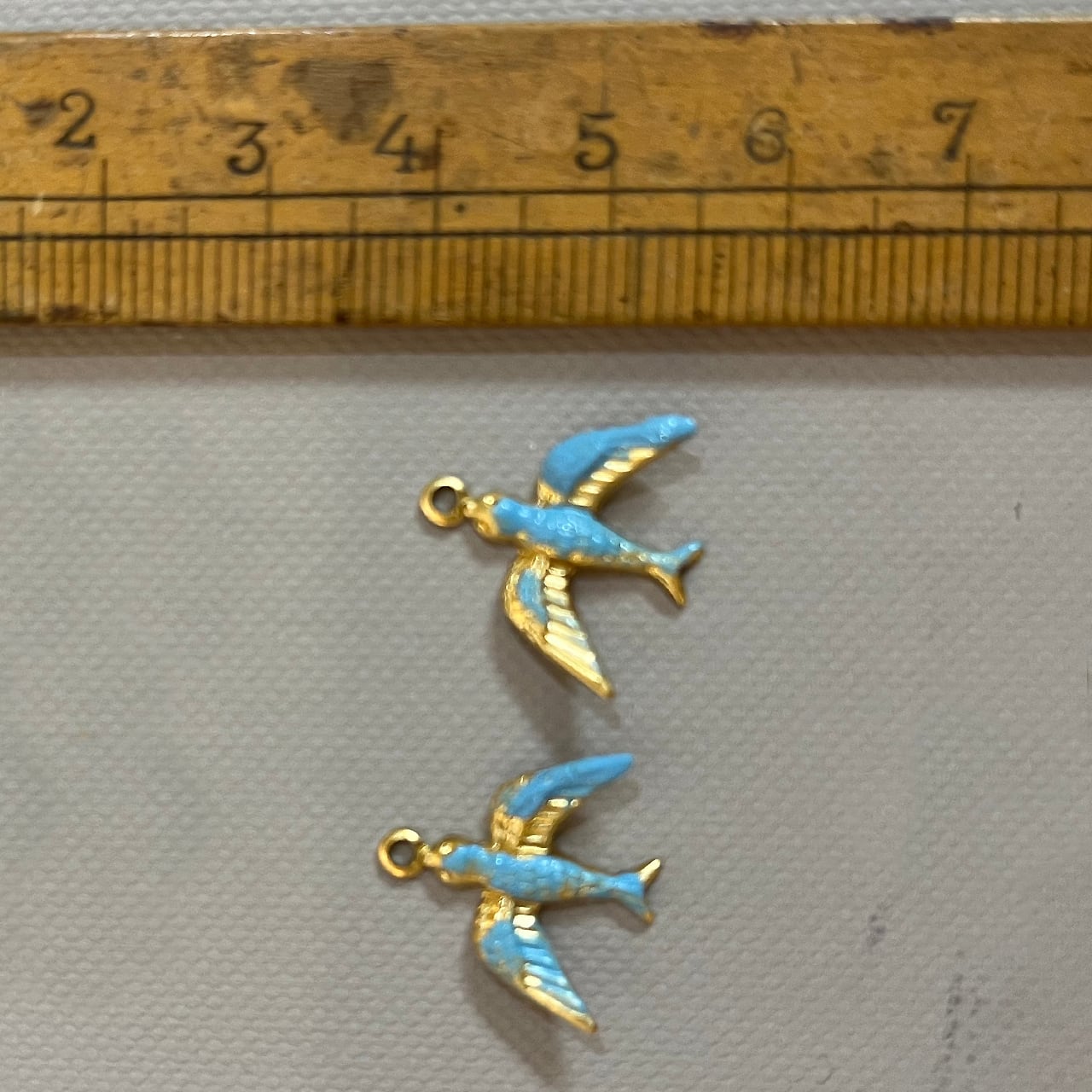 vintage《真鍮 チャーム》／青い鳥 約1.7cm×1.7cm 1個 | bavoletful