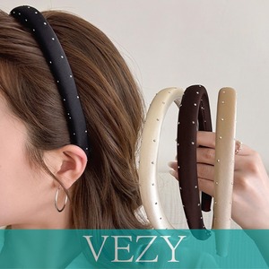 スタッズ付き サテンカチューシャ 韓国風 おしゃれ 清楚カチューシャ 大人可愛い ヘアアクセサリー 痛くない 髪飾り シンプル ヘアアレンジ トレンド ヘアアクセサリー VEZY ベジー ItemNo.【23509519】