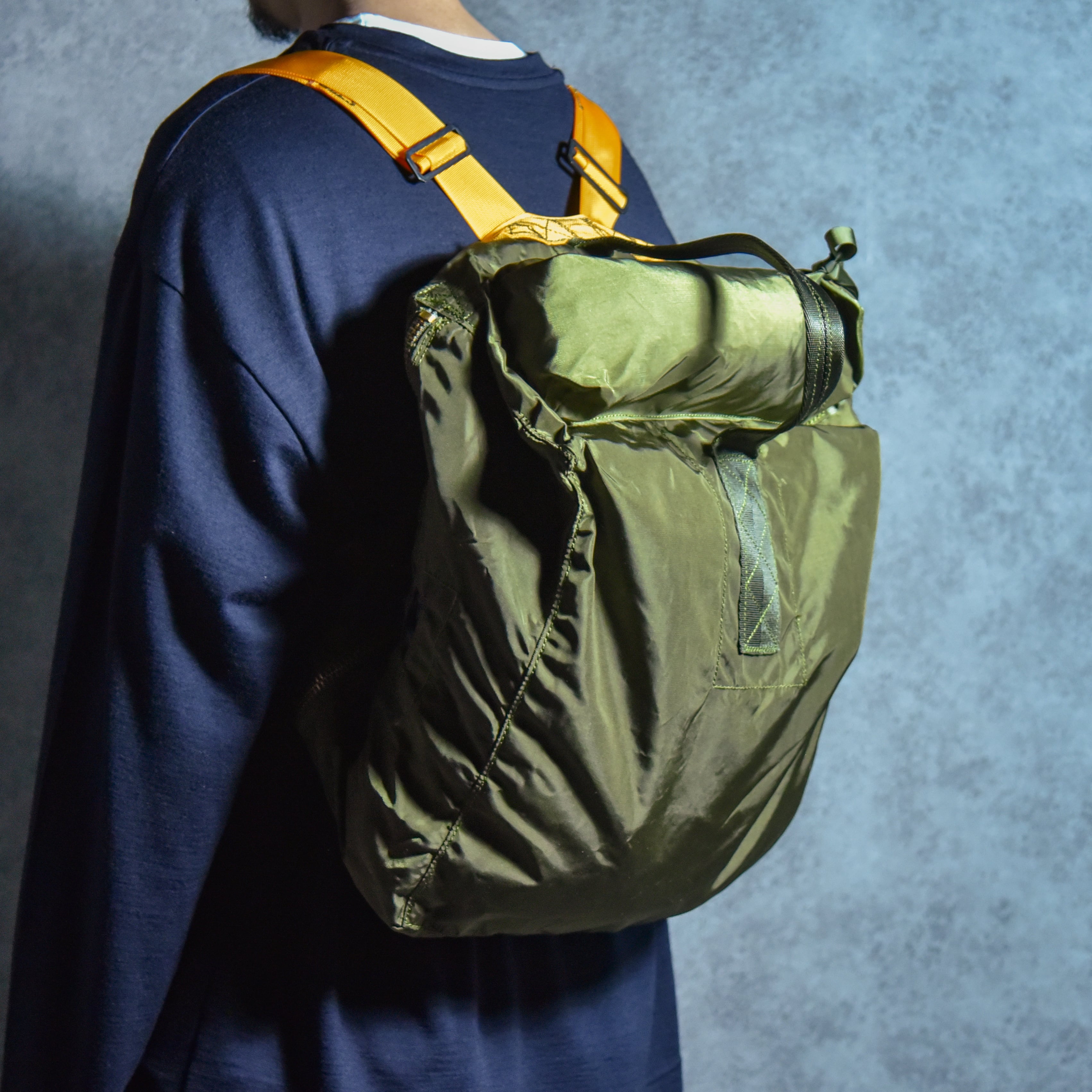 US ミリタリーバック　カーキ ドラム バッグ 25L ミリタリーバッグ リュックサック アーミー カーキ