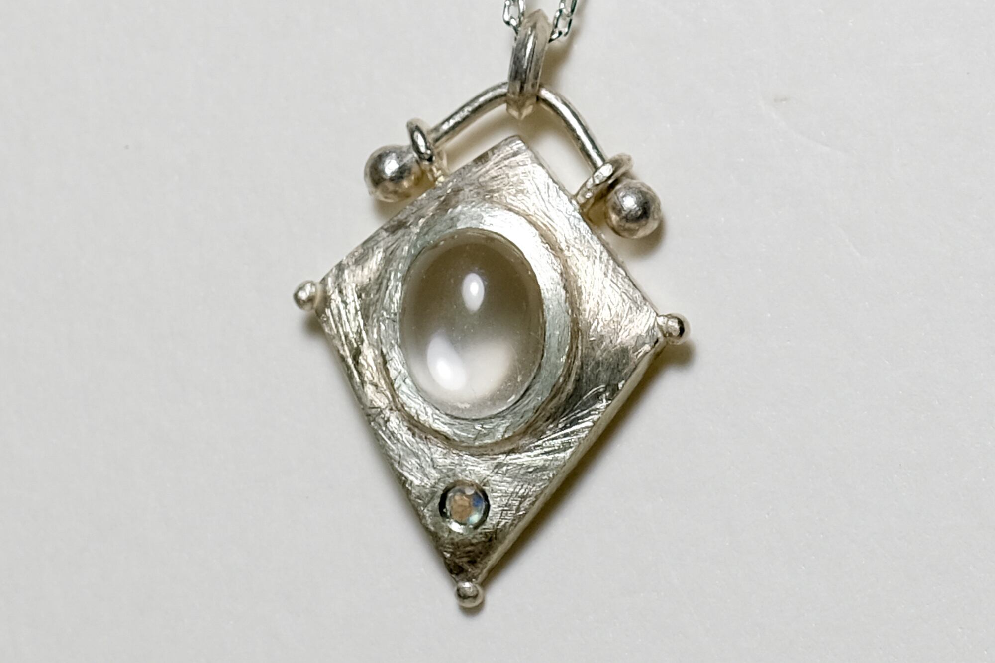 天秤 水晶×ロイヤルブルームーンストーン ネックレス silver no,376
