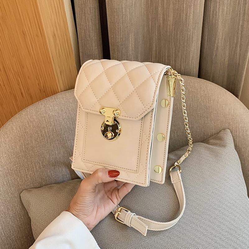 夏の女性の小さなバッグ2020新しいトレンディなネット赤いファッション菱形チェーンショルダーメッセンジャーバッグ野生の携帯電話バッグ Tiancai_Wing_Bag6203466