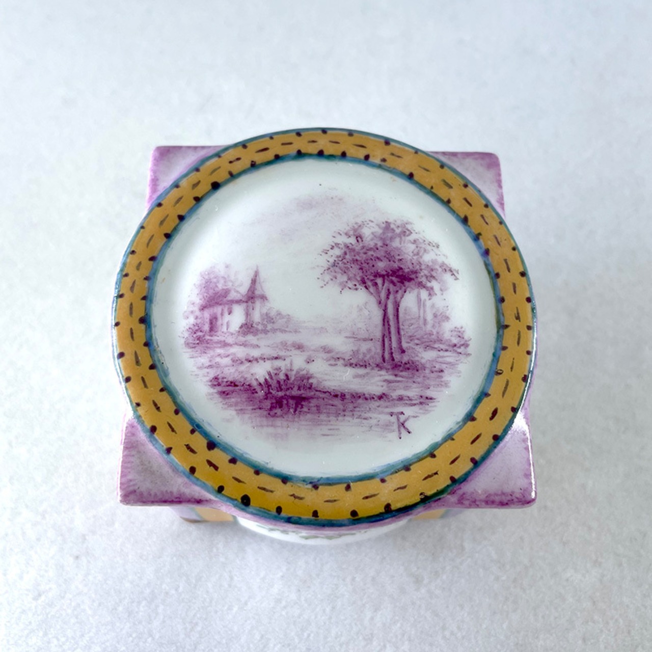 小物入れ　陶磁器蓋物　風景画　屋敷と庭 19ota46