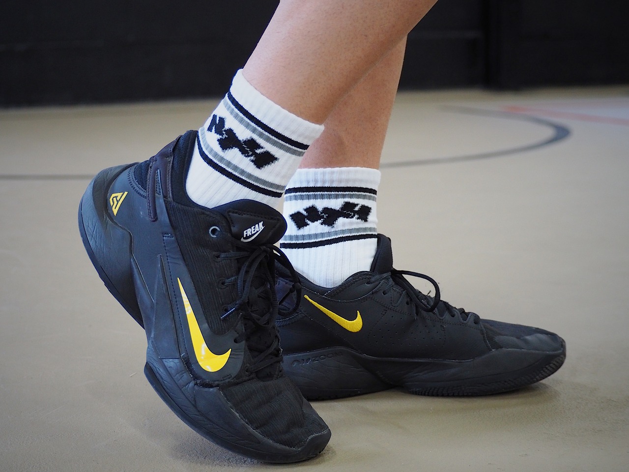 “2LINE NTHSOCKS"colour White×Black×Darkgray - 4