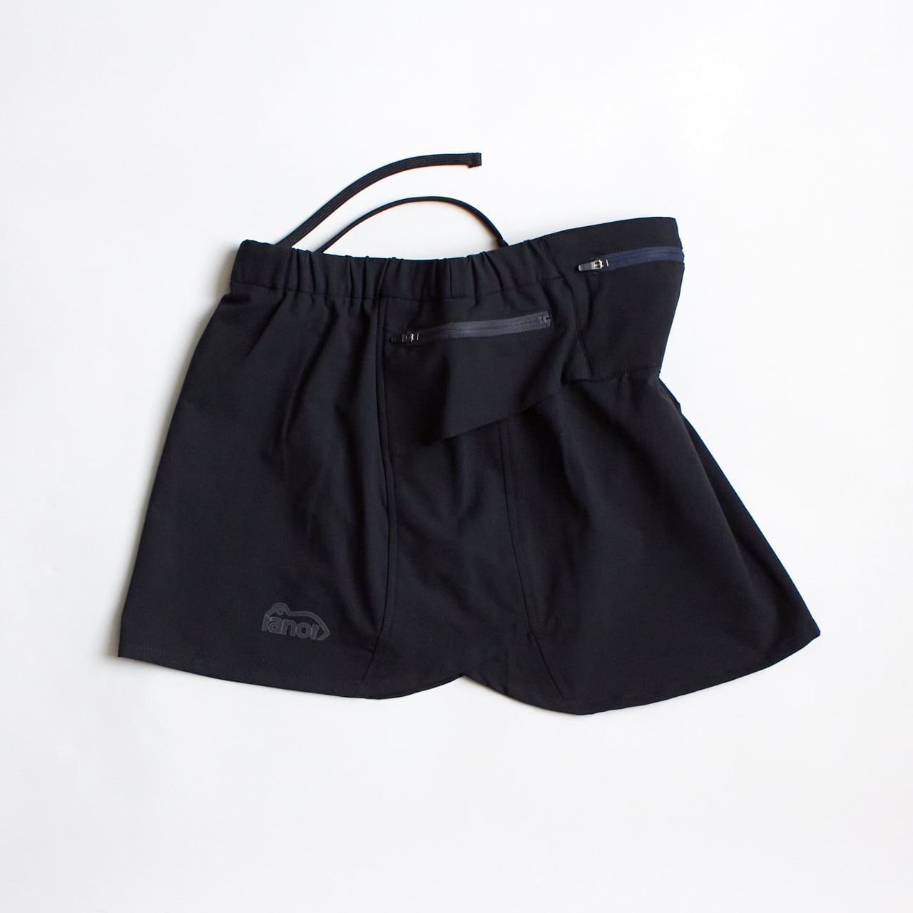 美品 ranor ラナー ランニングプリーツスカート S ブラック トレラン ranor（ラナー） PLEATS SKIRT（プリーツ スカート）ブラック