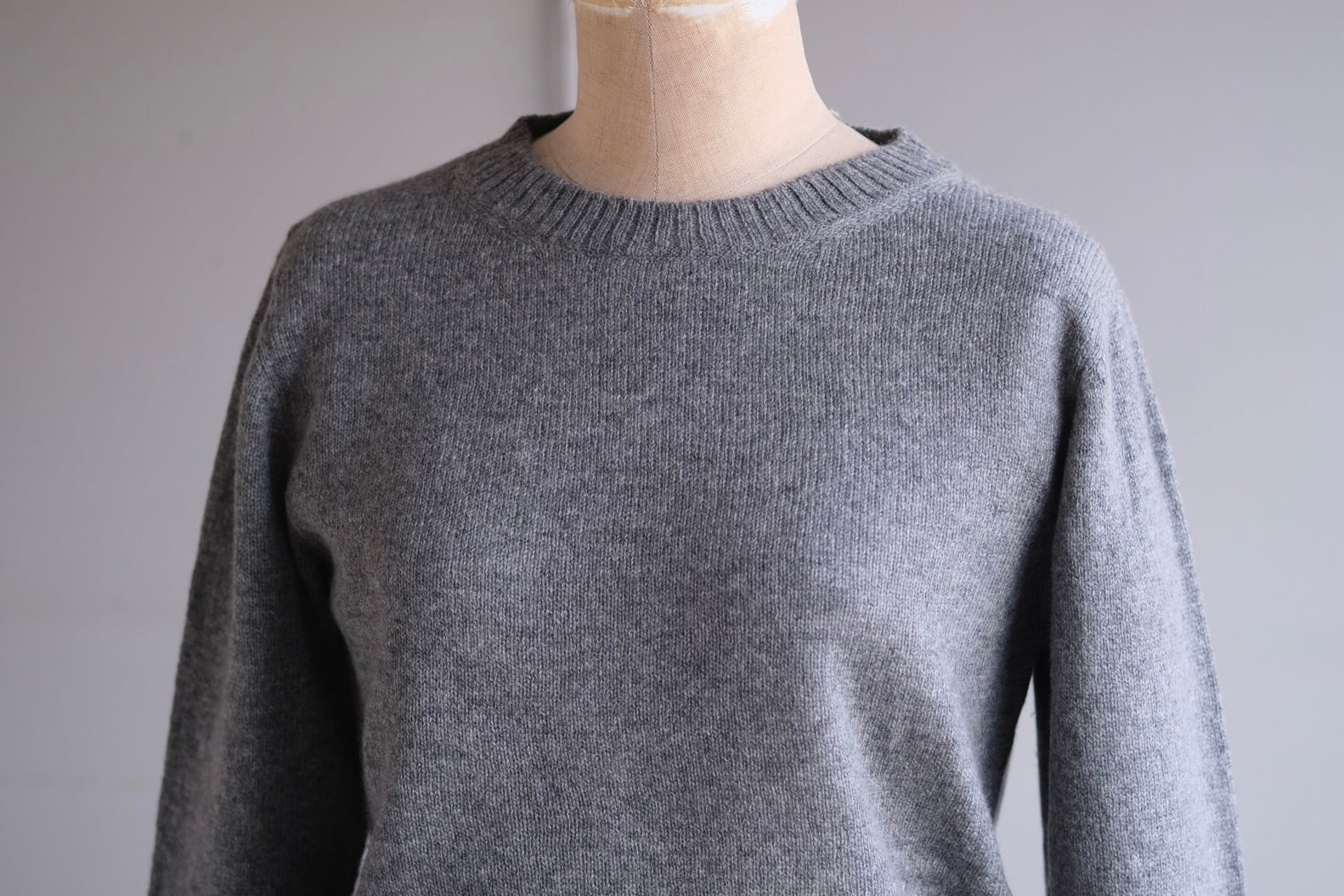 ANSPINNEN/カシミヤクルーネックセーター