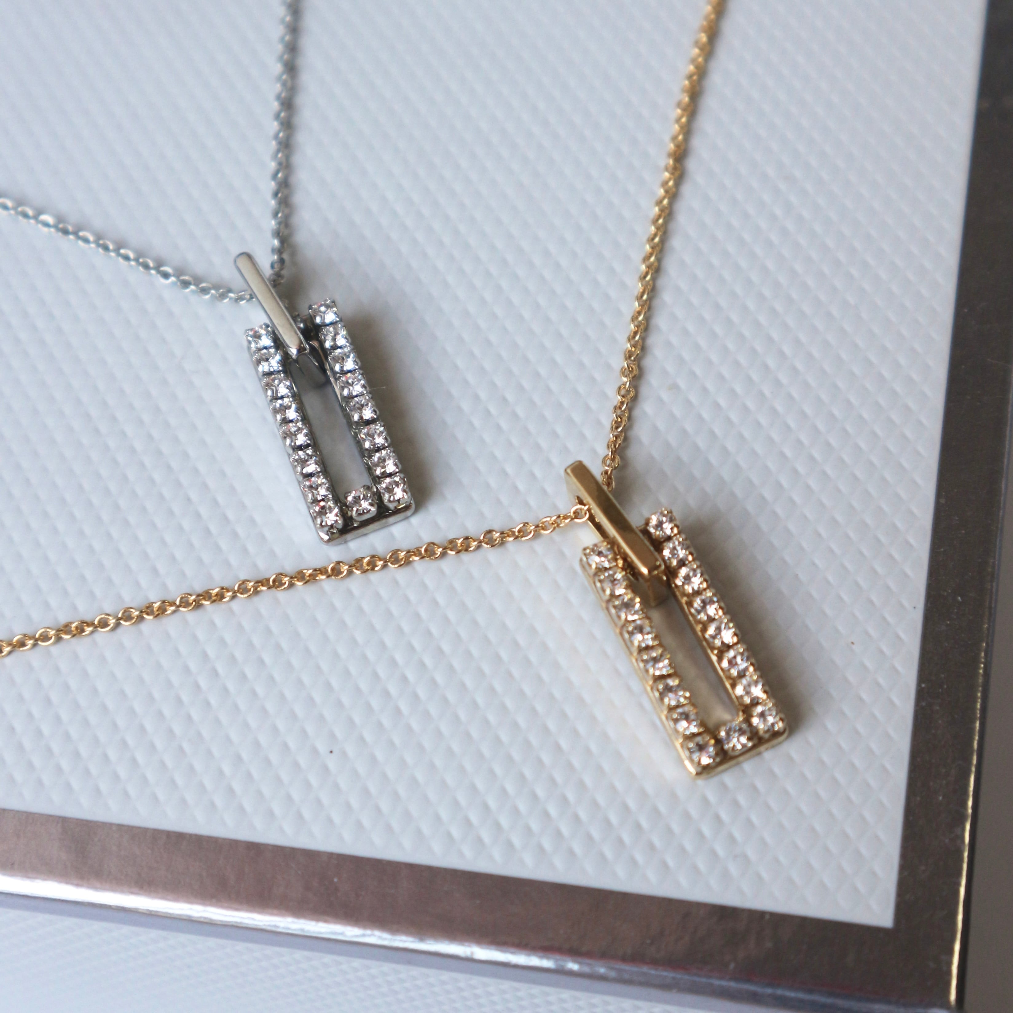 Rectangle necklace