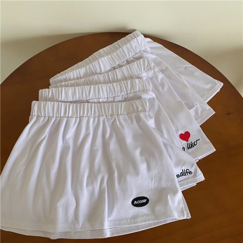 スカート ハイウェストウェストホワイトショートオータムウィンターAライン レッド 刺繍 秋物 冬物 ブラックストロベリース41441017497