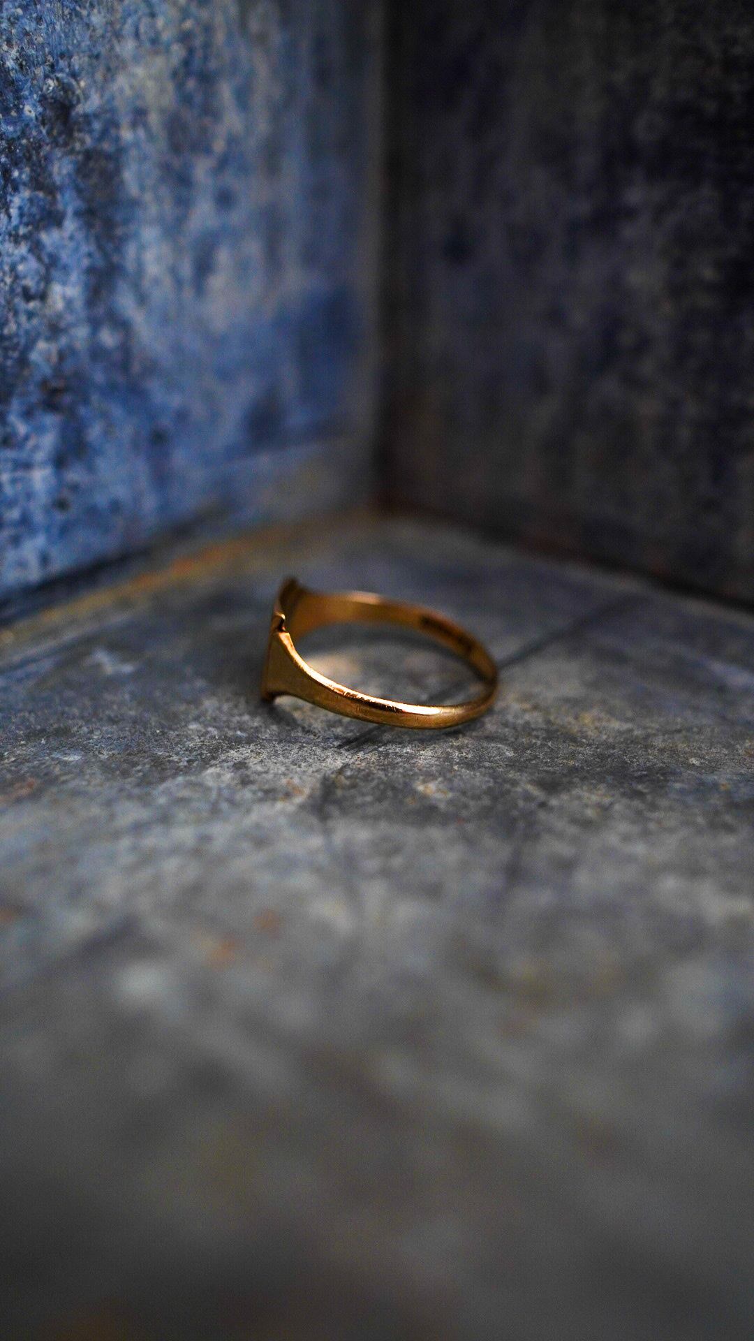 1964】U.K. VINTAGE 9ct イエロー ゴールド スクエア シグネット 