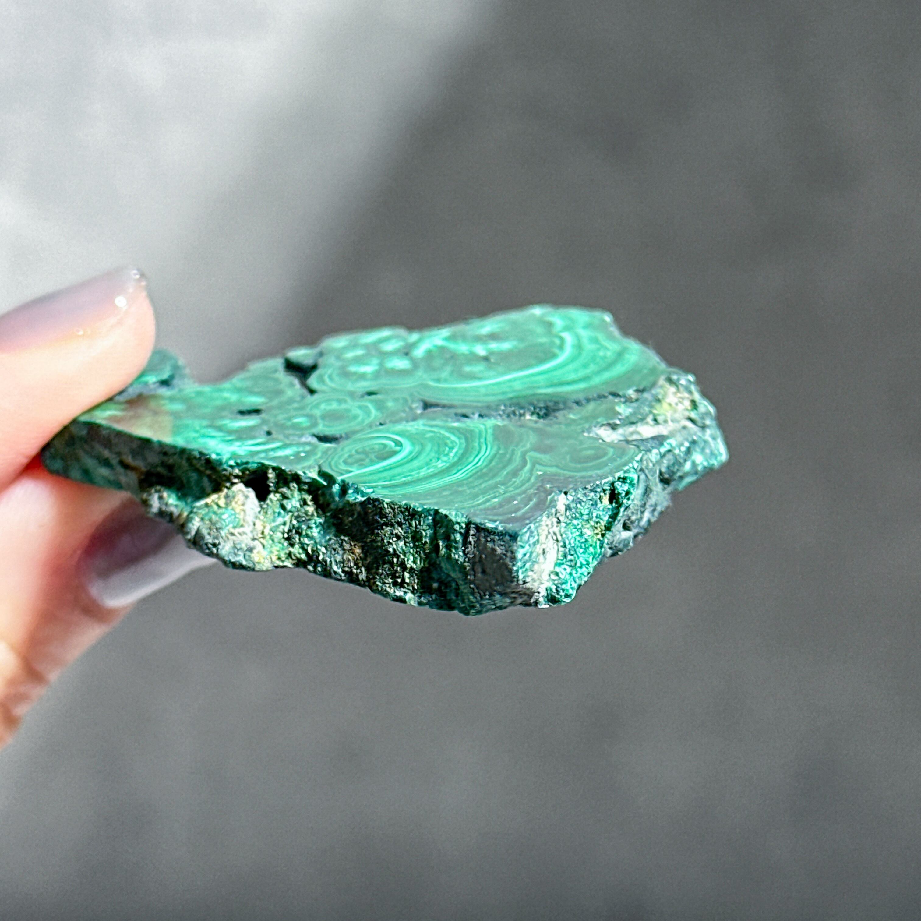 ⭐️超貴重・珍しい⭐️】濃厚緑色 アフリカ産 マカライト 原石 天然石